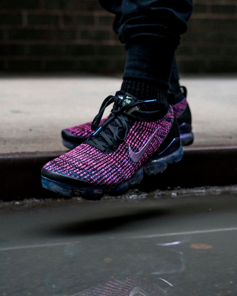 Nike Air Vapormax 3 Flyknit "Throwback Future" - West NYC
